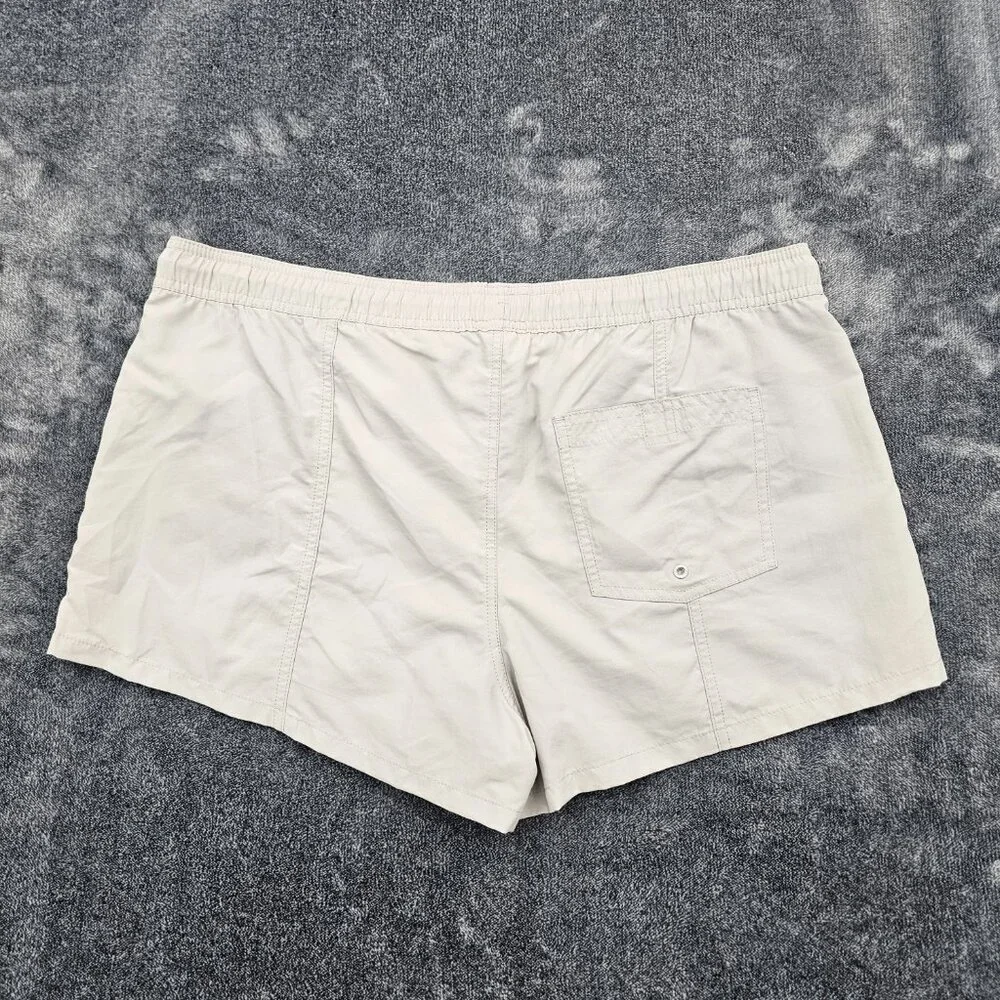 VUORI  Sunwashed Shorts womens XL 2.5" inseam active color Suede VW369  NEW - Picture 8 of 11